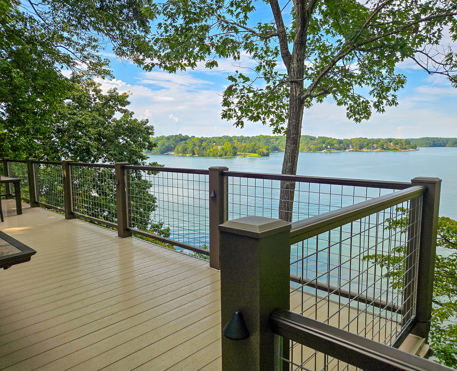 Modern outdoor railing featuring Banker Wire welded wire mesh, designed for weather resistance and homeowner-friendly upgrades.