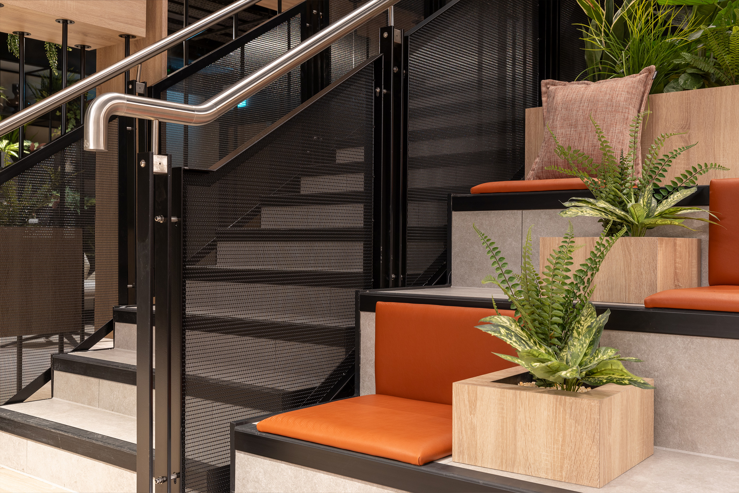 Banker LPZ-71 architectural wire mesh enhances staircase design with clean lines, durable materials, & a contemporary look ideal for residential & commercial spaces.